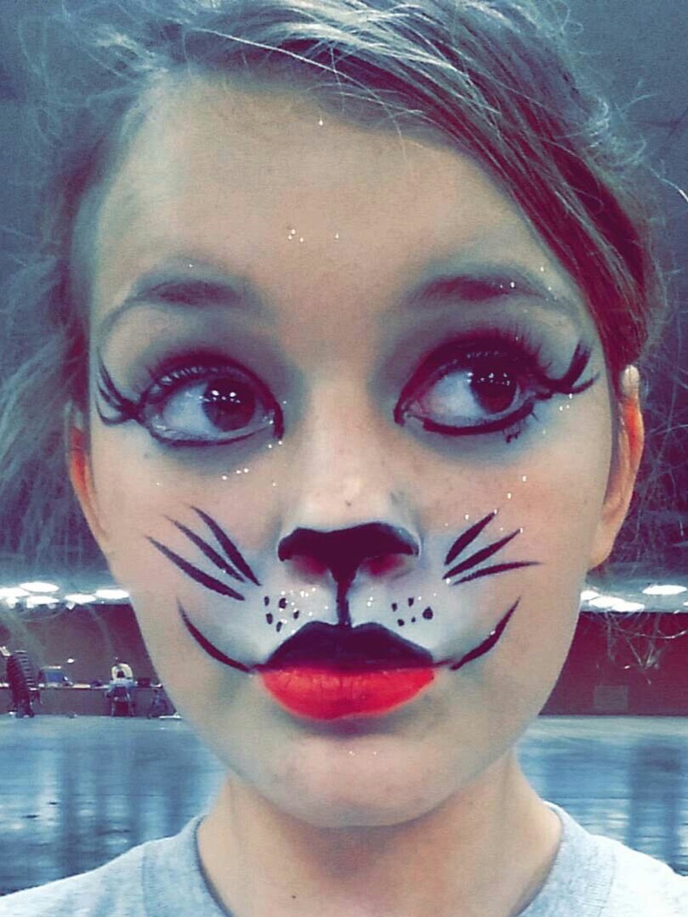Cat face painting child