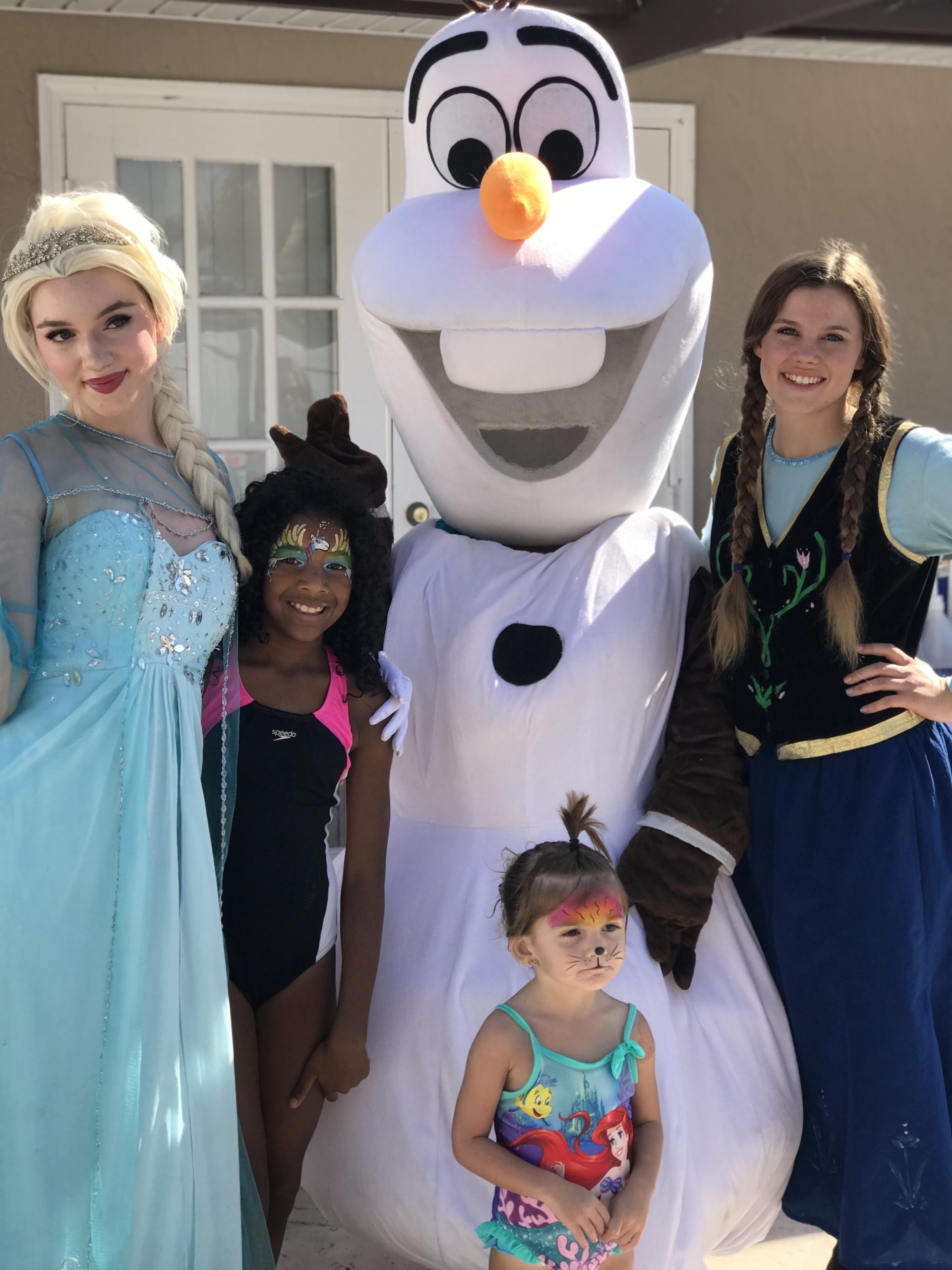Princesses and snowman mascot party